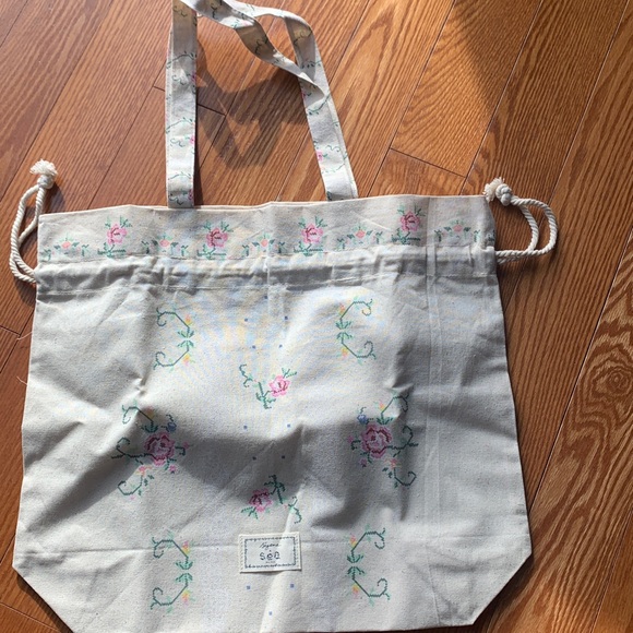 Sezane Sea x New York Floral Tote Bag- New never used - Picture 2 of 4